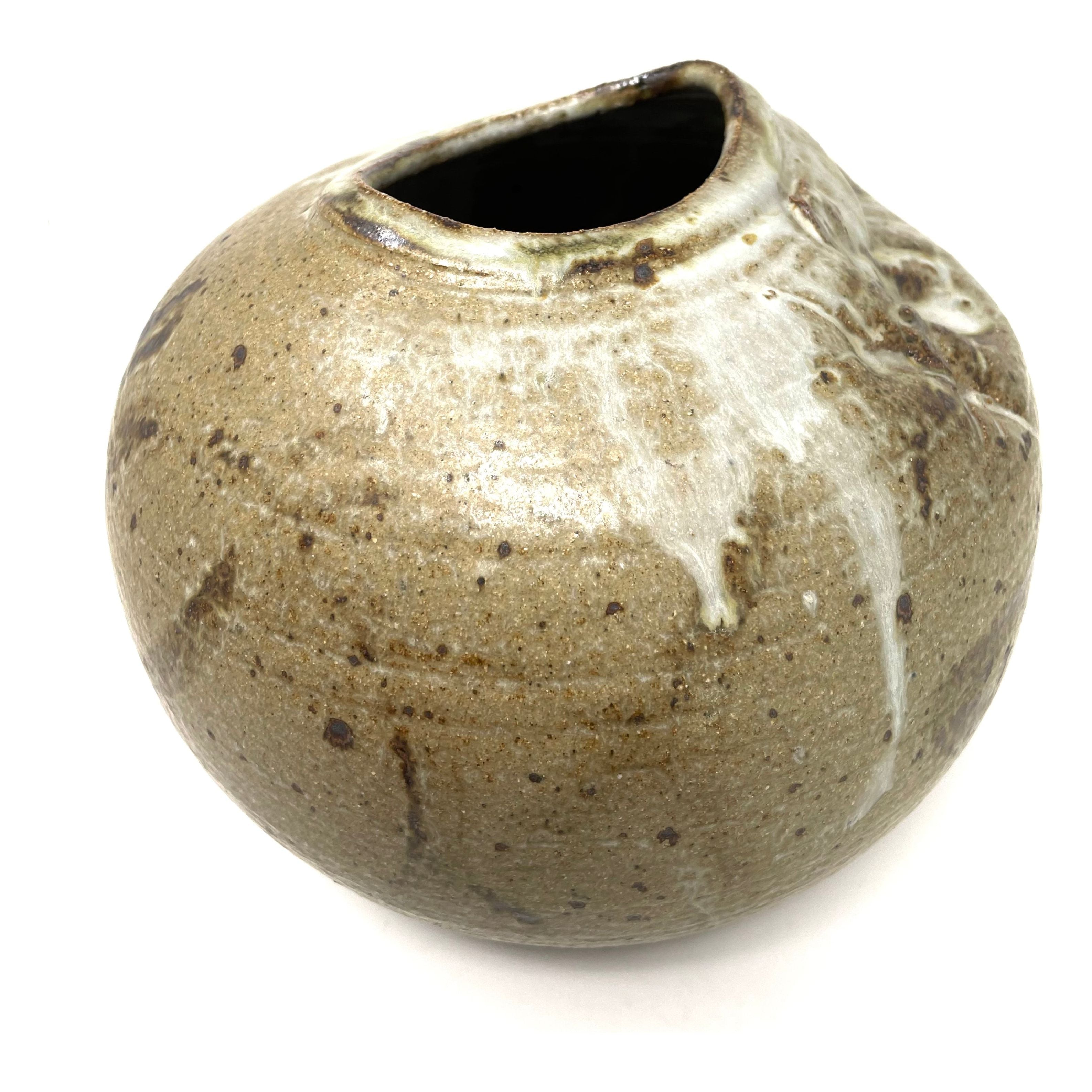 STUDIO POTTERY – Our Taste Design