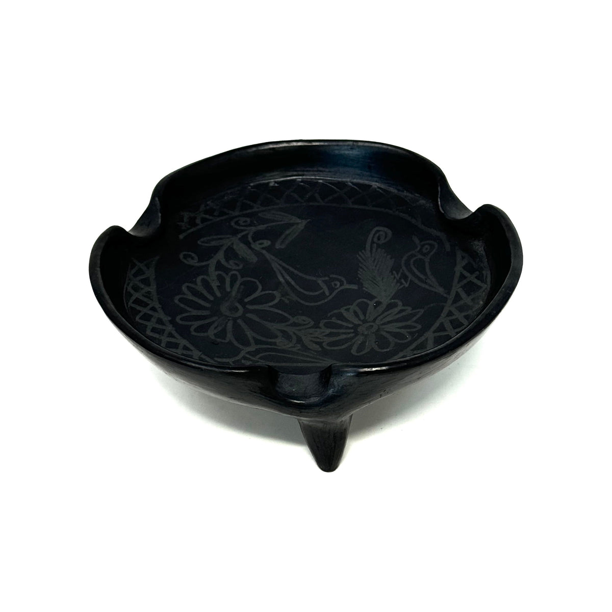 Vintage Doña Rosa Barro Negro Round Decorative Ashtray/Catchall from Oaxaca, Mexico, Signed - 5.38" Diam X 1.25" H